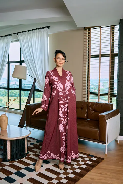KEMBOJA in Maroon in Maroon